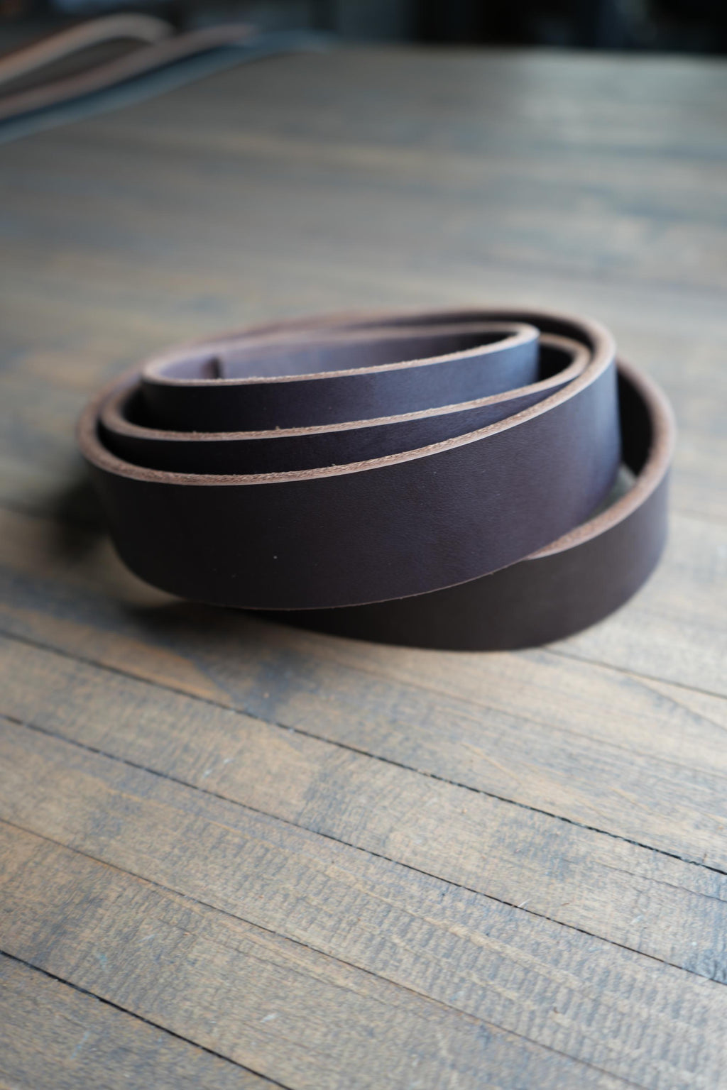 Havanna Veg Tanned Bridle Leather 12-14oz American Hides Tanned in America Premium Leather Straps with Beveled Edges Ready for Belt Making