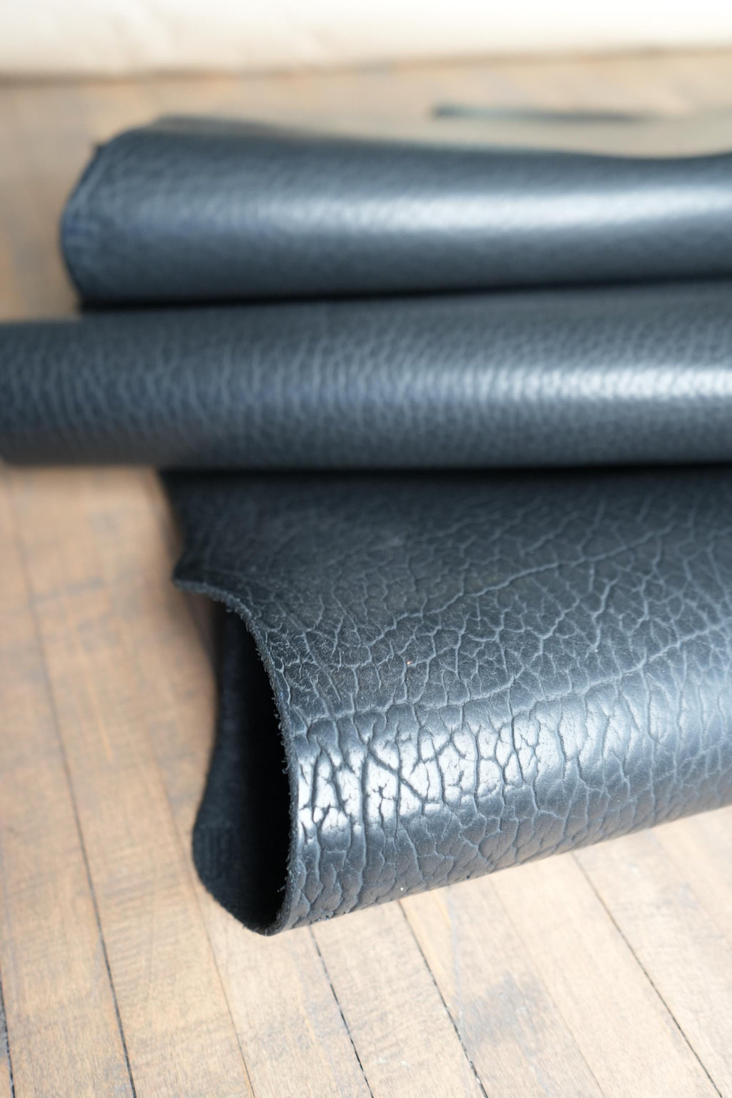 Shrunken Bison Leather Black American Made Distressed Hide DIY Wallet Panel Tooling Leather for Craftsmen