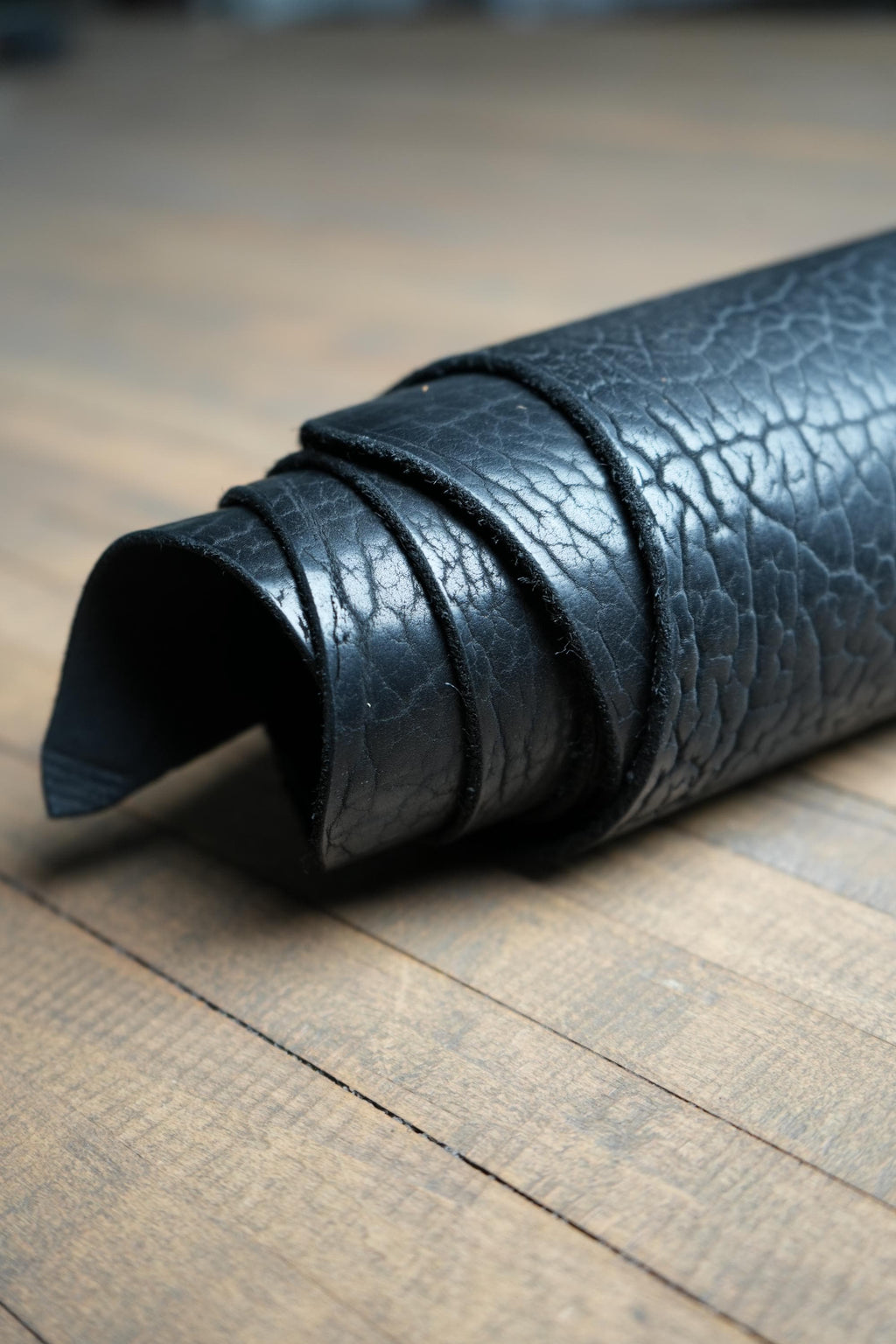 Shrunken Bison Leather Black American Made Distressed Hide DIY Wallet Panel Tooling Leather for Craftsmen